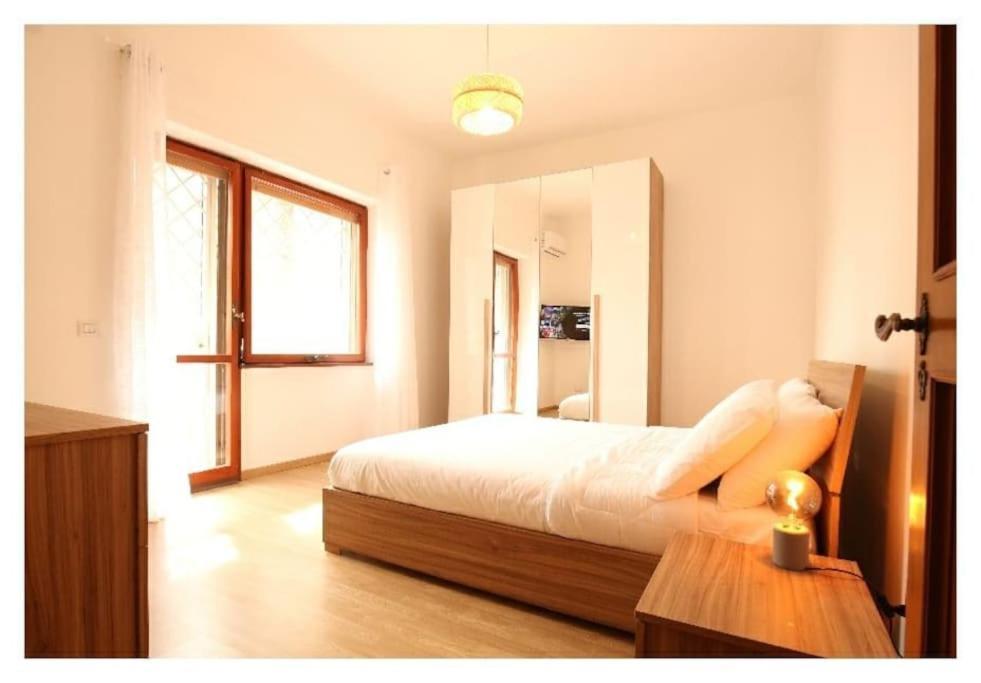 Cozy Coastal Gateway Apartment Lido di Ostia Exterior photo